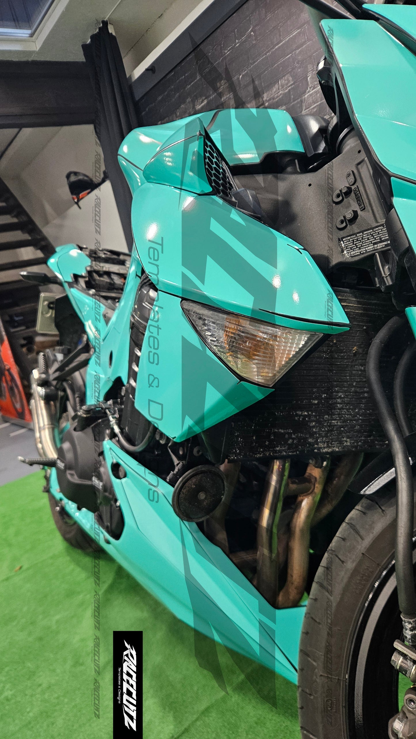 KAWASAKI Z1000 2010-2013 TEMPLATE