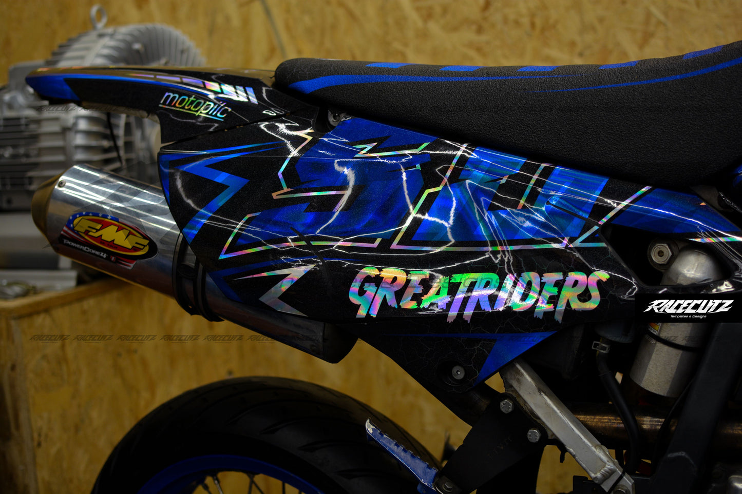 SUZUKI DRZ 400 2000-2024 POLISPORT RESTYLE TEMPLATE