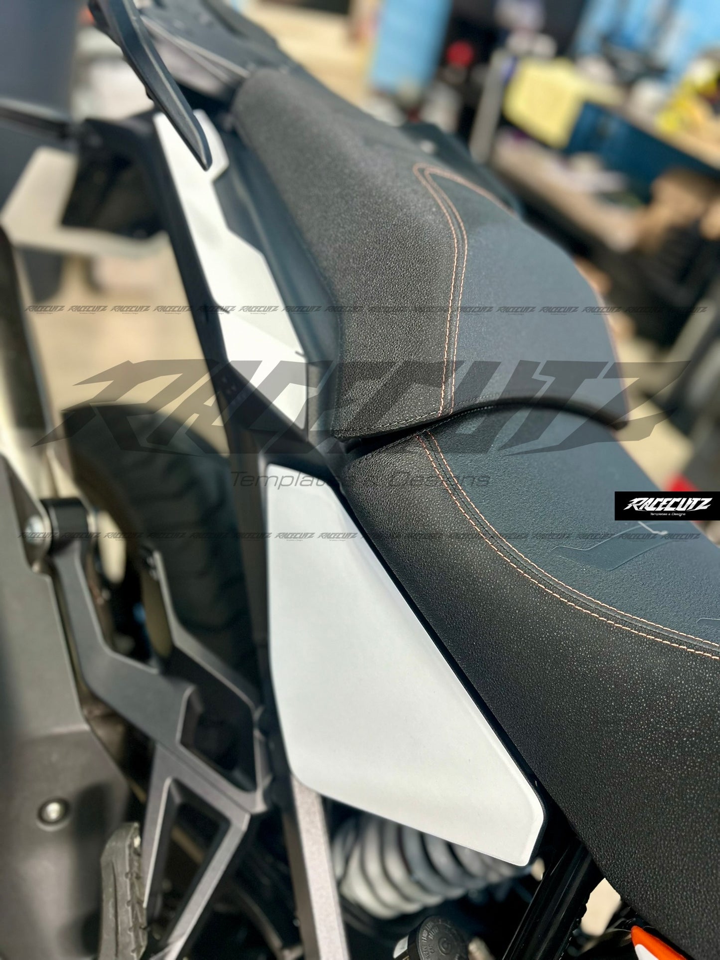 KTM 1390 SUPER ADVENTURE S 2026 TEMPLATE