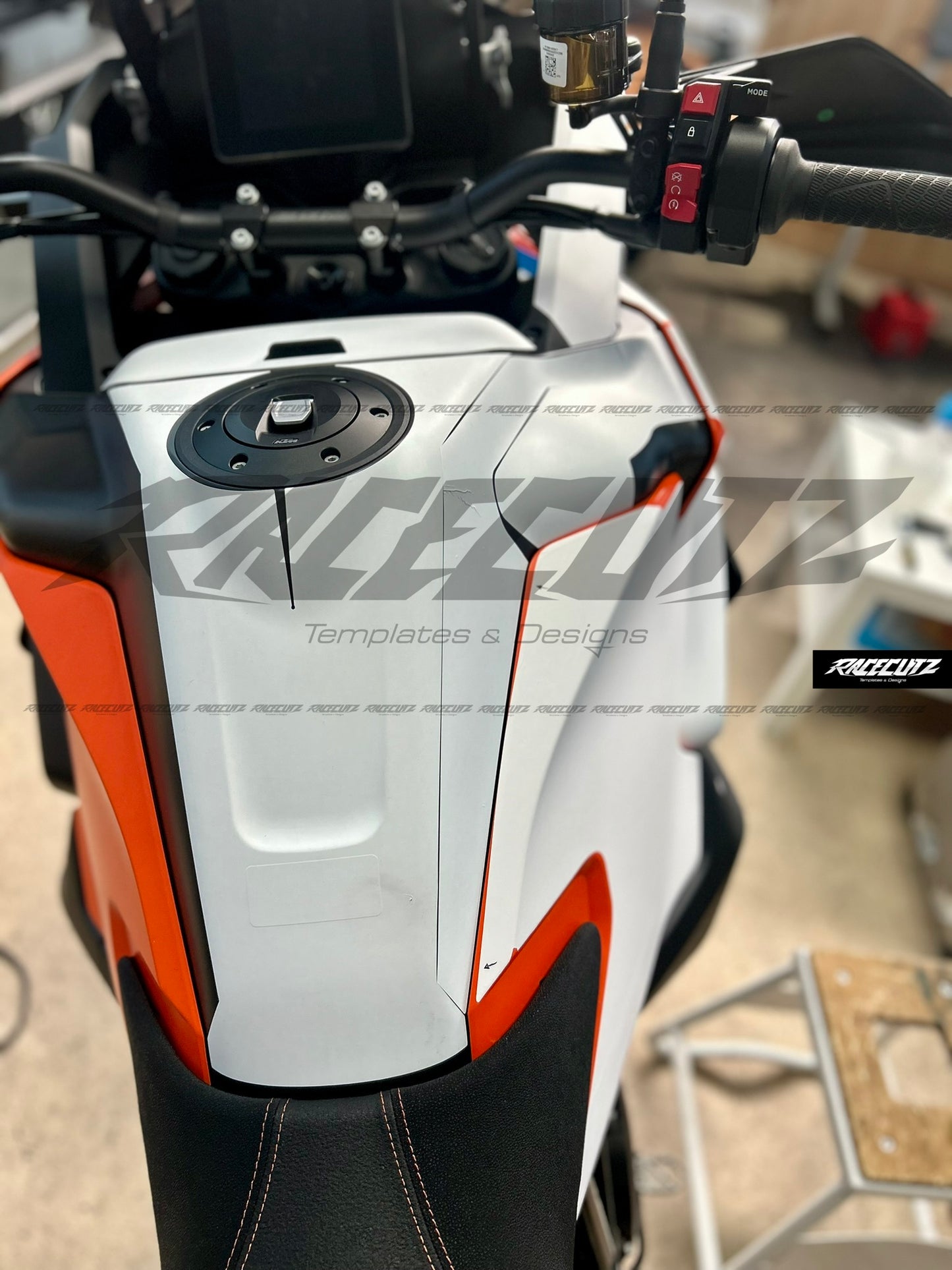 KTM 1390 SUPER ADVENTURE S 2026 TEMPLATE