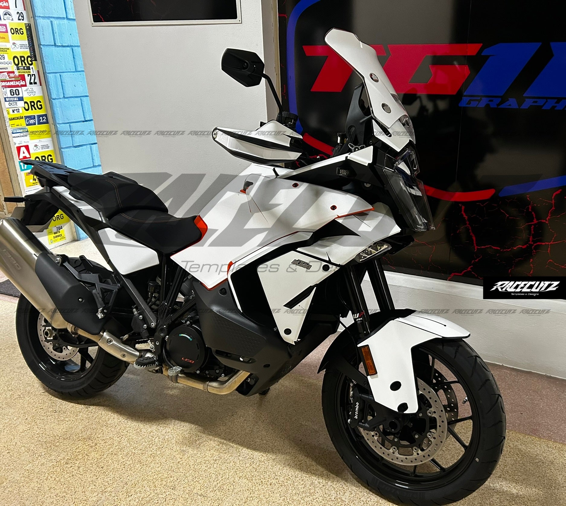 KTM 1390 SUPER ADVENTURE S 2026 TEMPLATE – RaceCutz