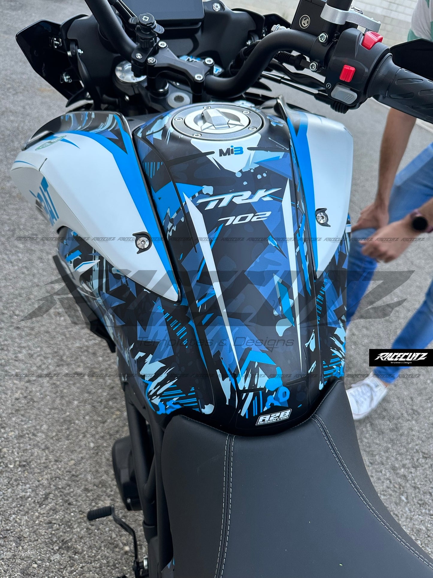 BENELLI TRK 702 2023-2026 TEMPLATE