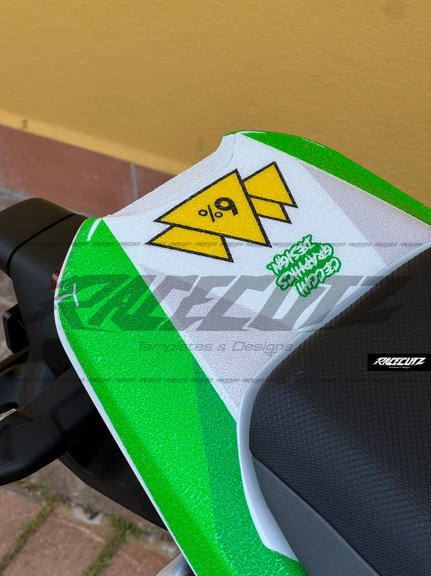 KAWASAKI KLE 500 2026 TEMPLATE