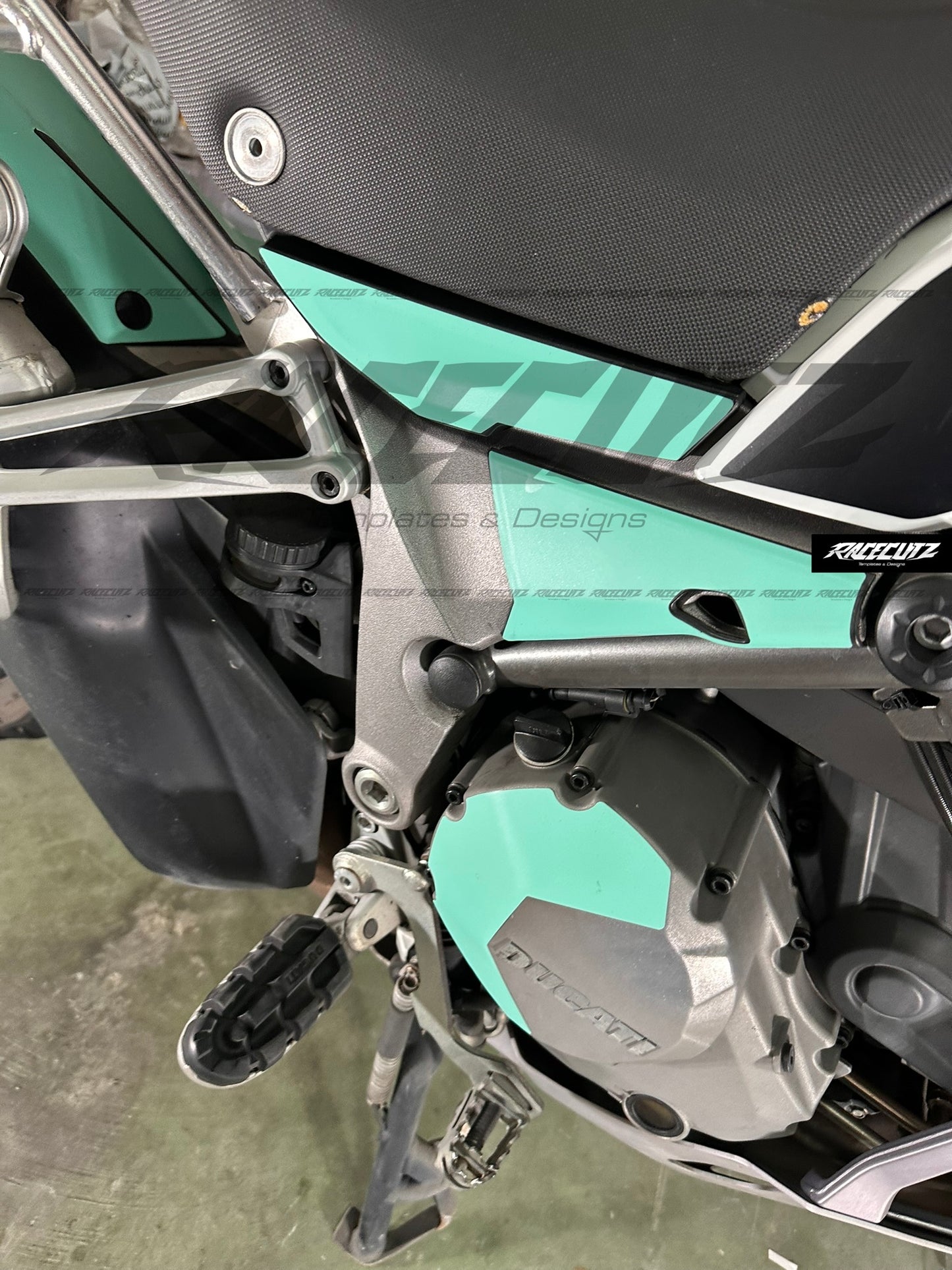 DUCATI MULTISTRADA 1200 & 1260 2016-2022 ENDURO TEMPLATE
