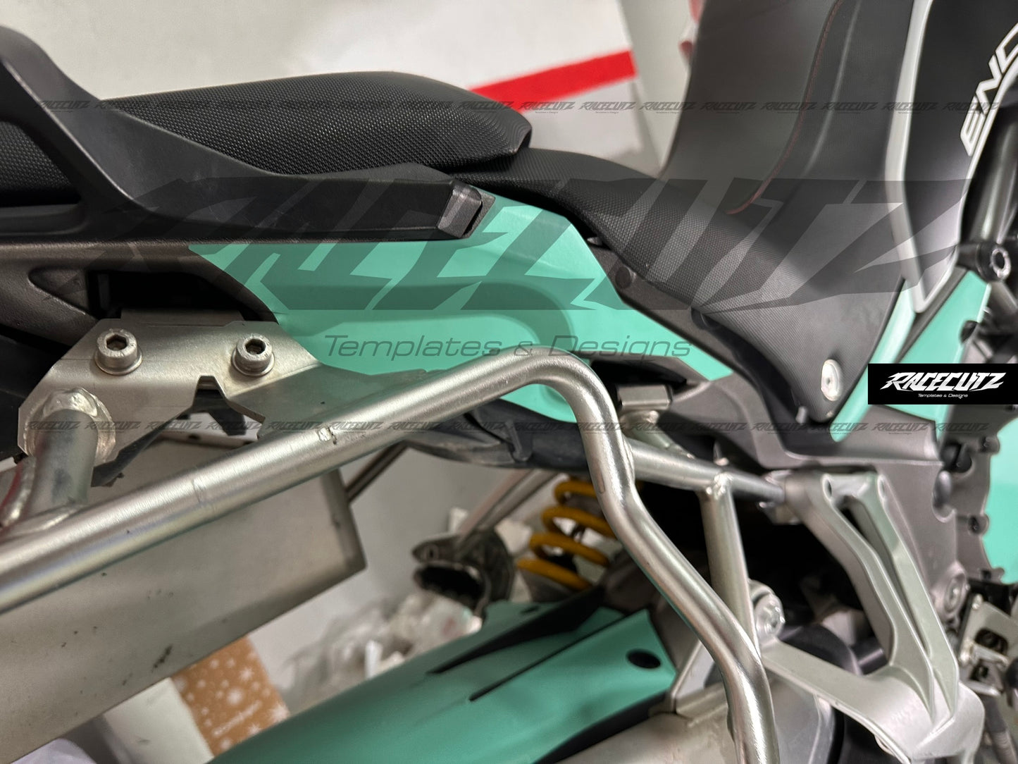 DUCATI MULTISTRADA V2 2022-2024 TEMPLATE