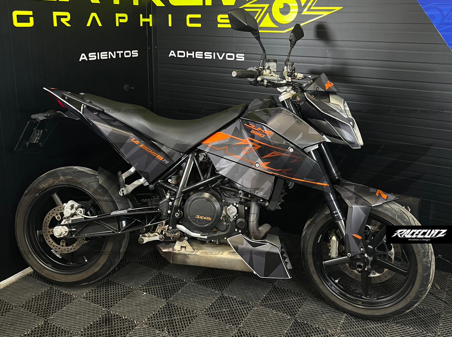 KTM 690 DUKE 2008-2011 TEMPLATE
