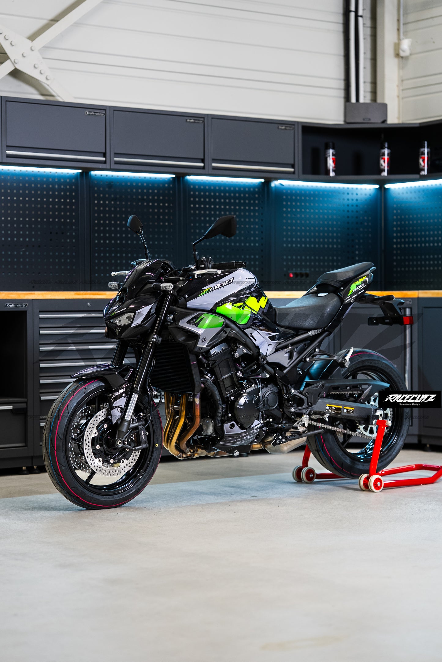 KAWASAKI Z900 2025-2026 TEMPLATE