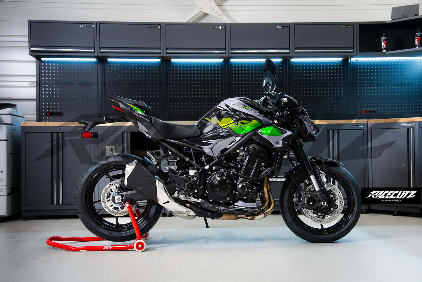 KAWASAKI Z900 2025-2026 TEMPLATE