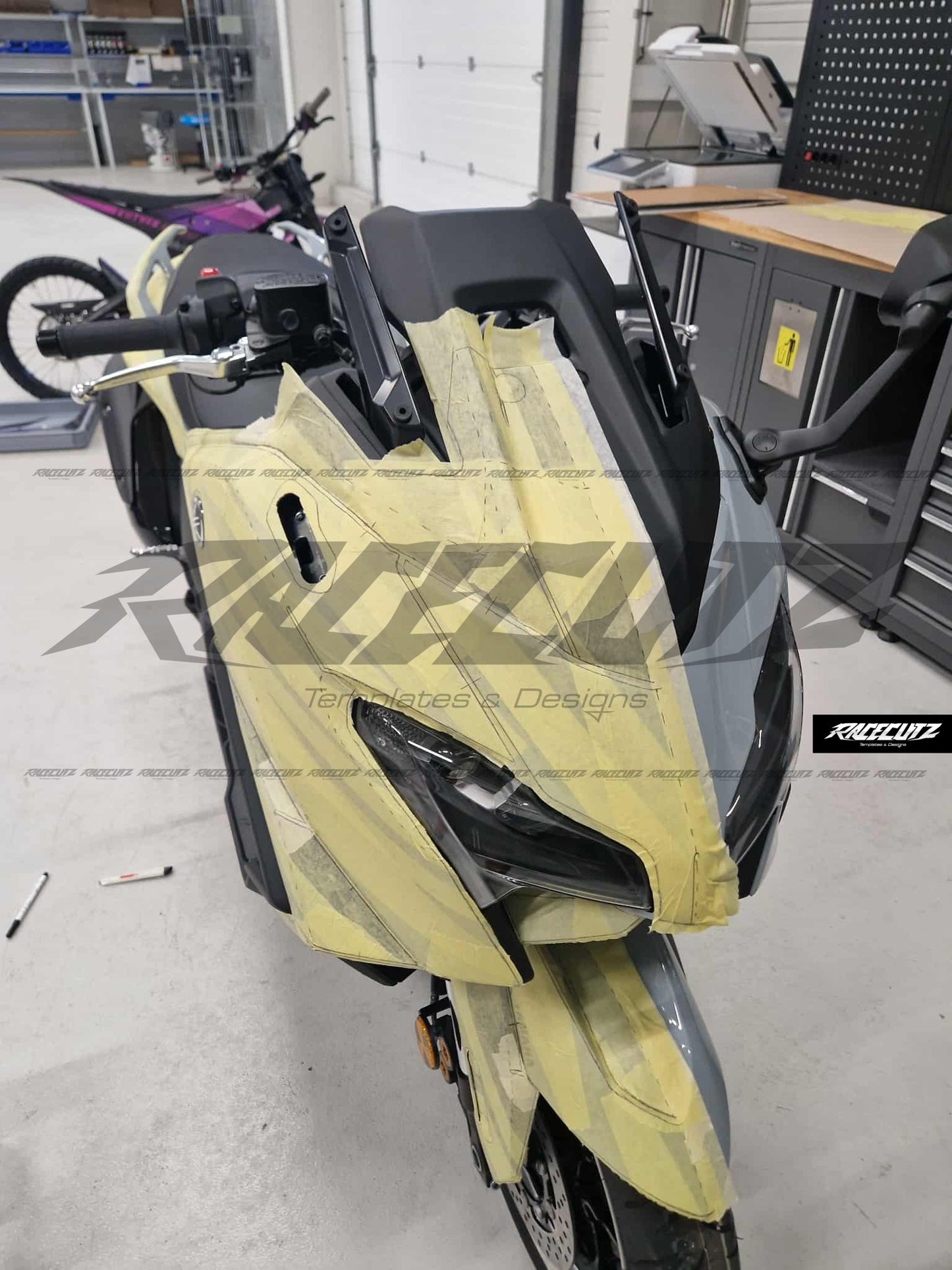 YAMAHA TMAX 560 2025-2026 TEMPLATE