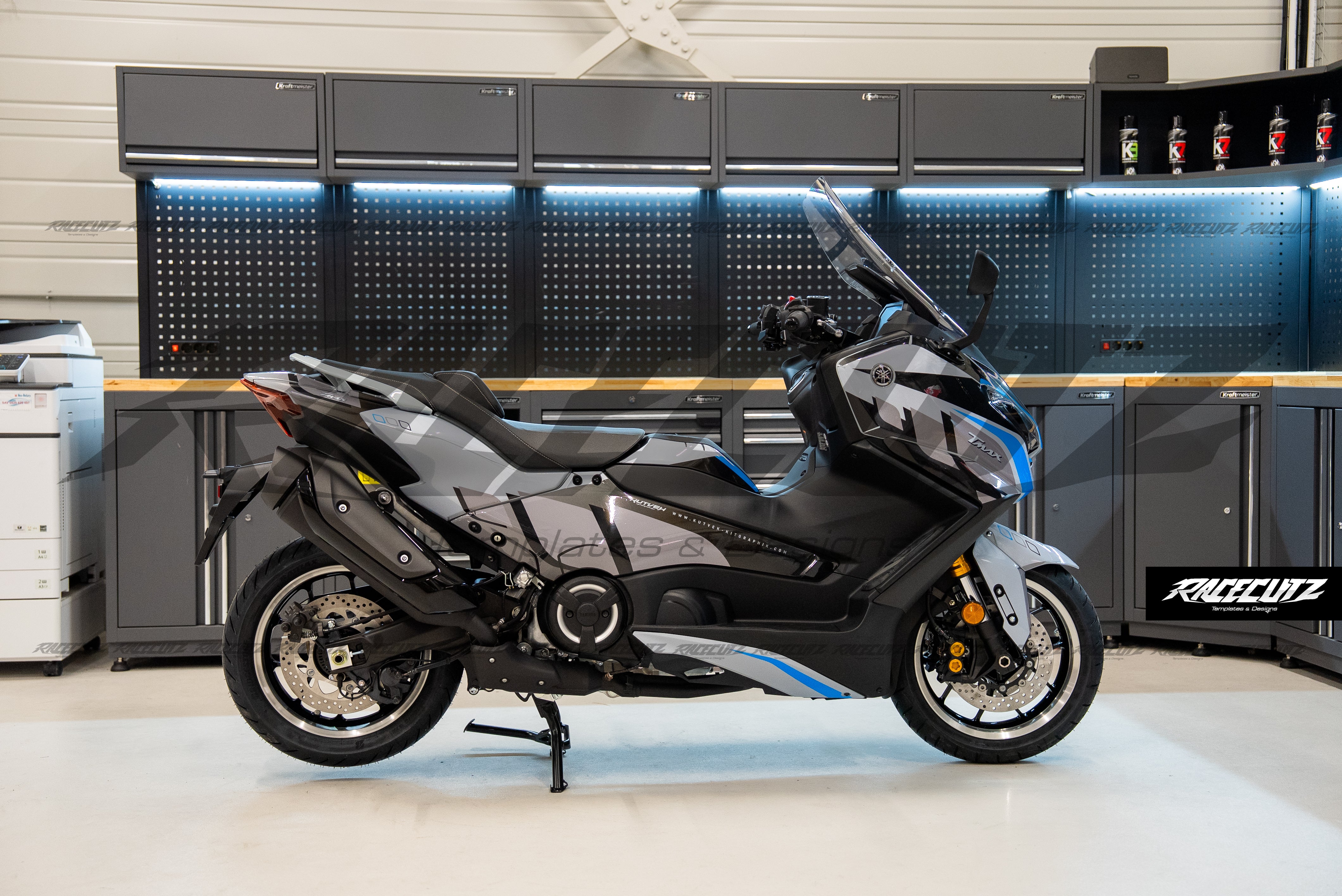 YAMAHA TMAX 560 2025-2026 TEMPLATE – RaceCutz