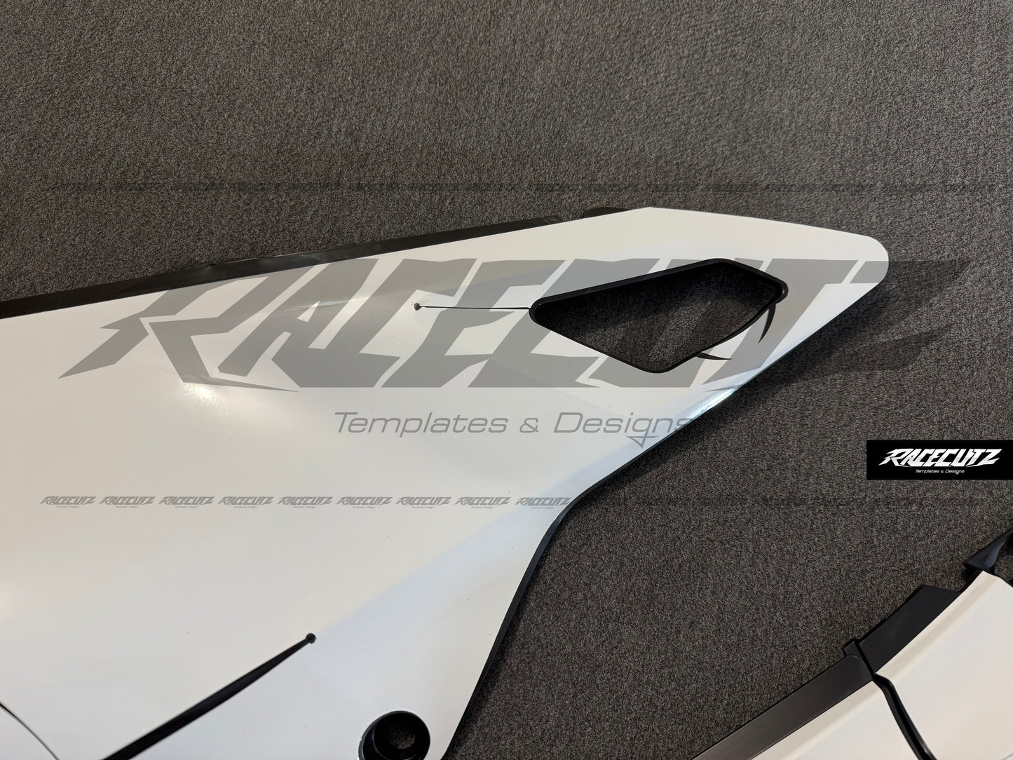 SUZUKI DRZ 400 2000-2024 POLISPORT RESTYLE TEMPLATE